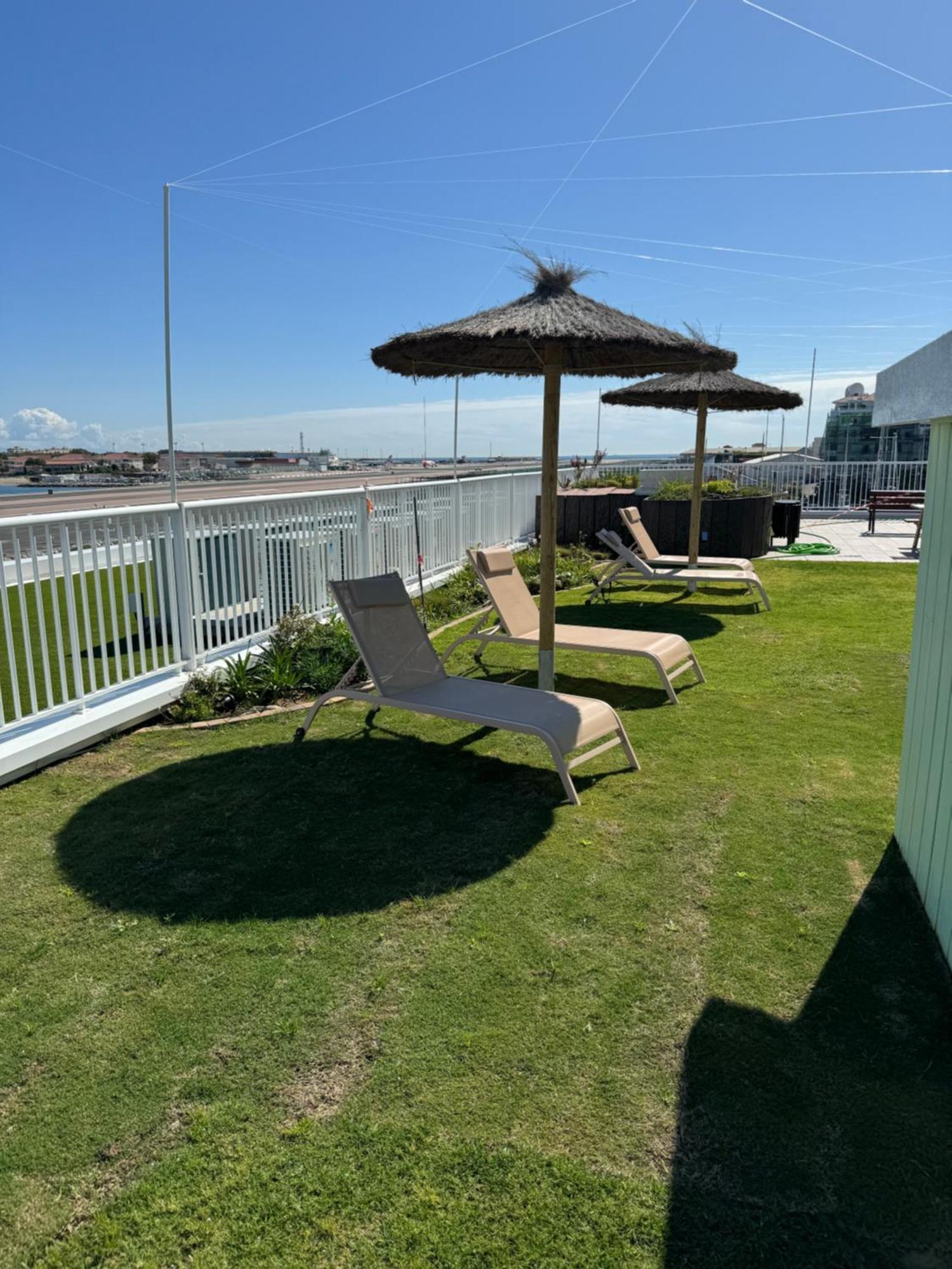 Marina Club Luxury Private Studio With Pool And Incredible Views Gibraltar Exterior photo
